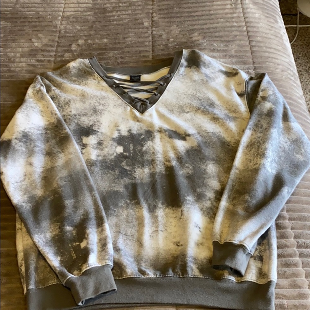 V neck sweatshirt